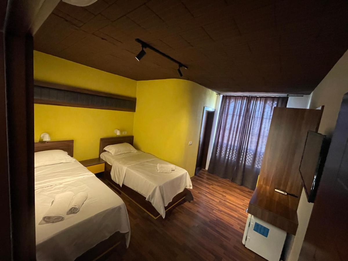 Hotel Hiserra Prizren Exterior photo